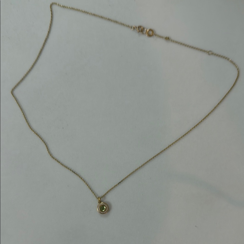 Gold Minimalist Necklace with Dainty Pendant
